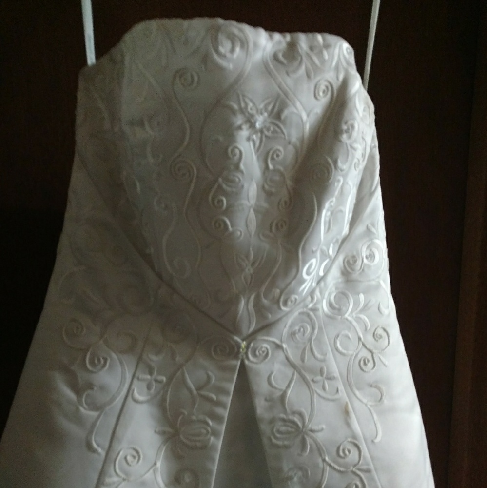 Wedding dress